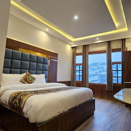Mountain Zest- Simla Royale Near Mall Road Free Pickup From Railway Station Simla מראה חיצוני תמונה