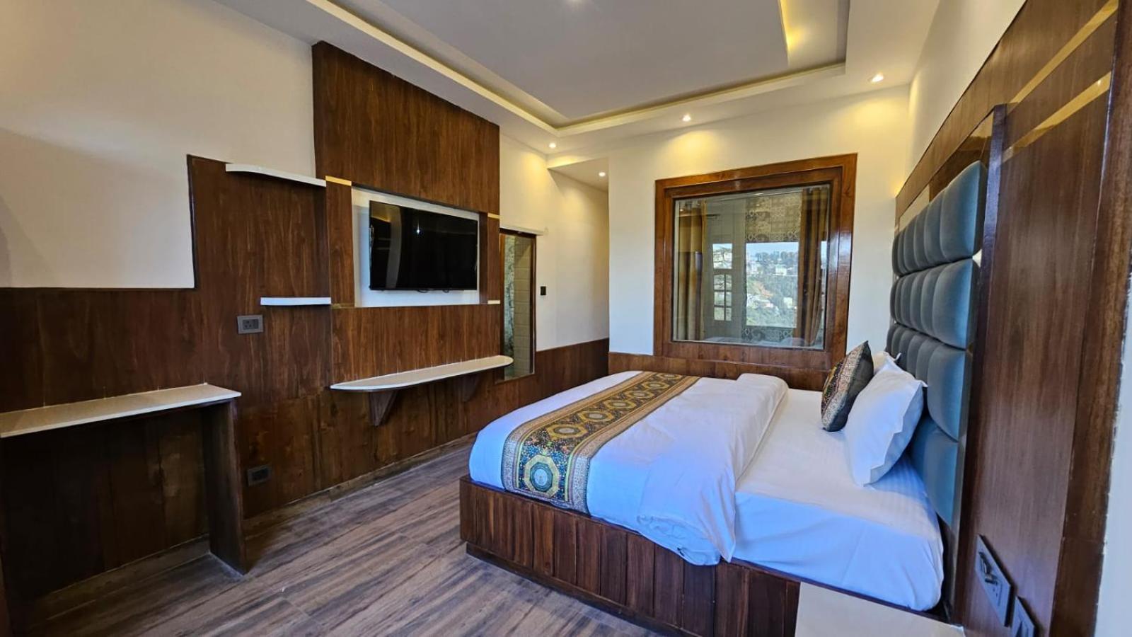 Mountain Zest- Simla Royale Near Mall Road Free Pickup From Railway Station Simla מראה חיצוני תמונה