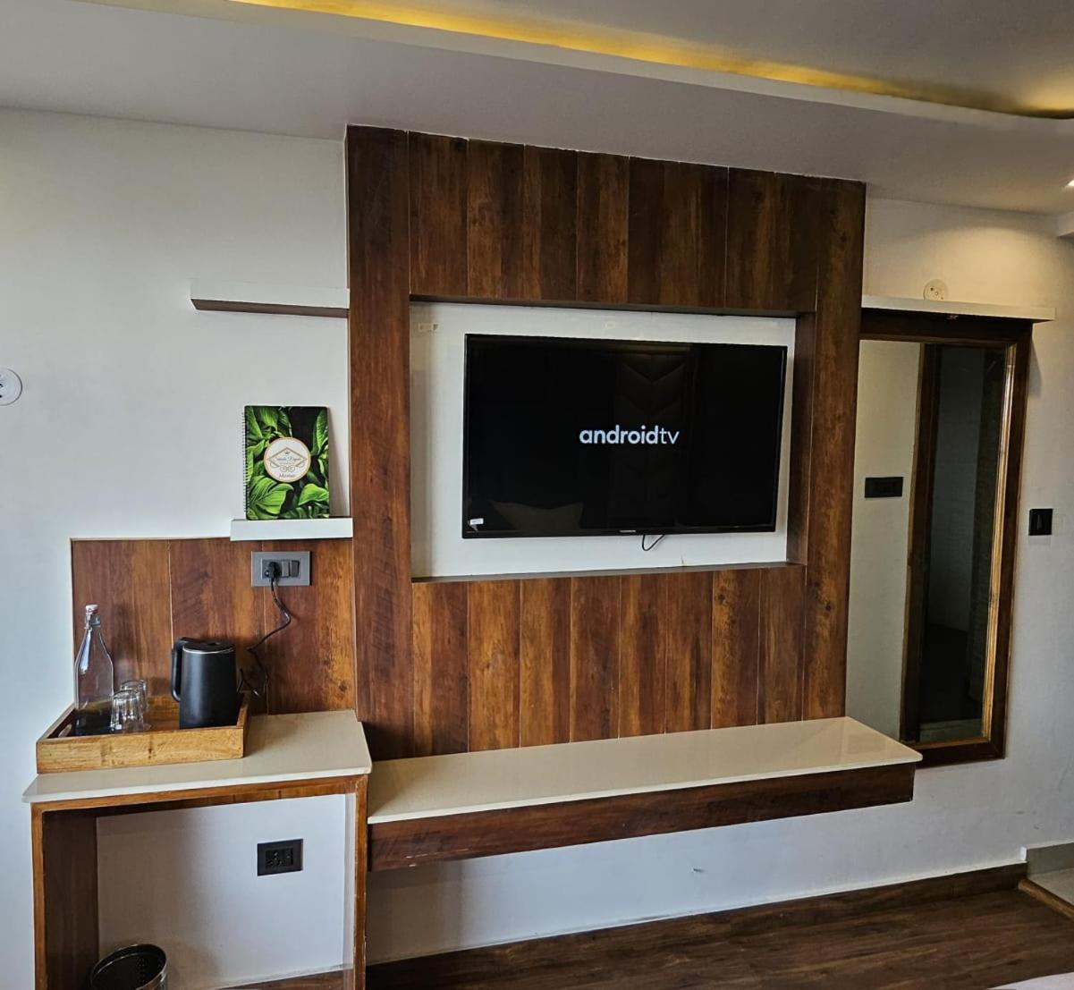 Mountain Zest- Simla Royale Near Mall Road Free Pickup From Railway Station Simla מראה חיצוני תמונה