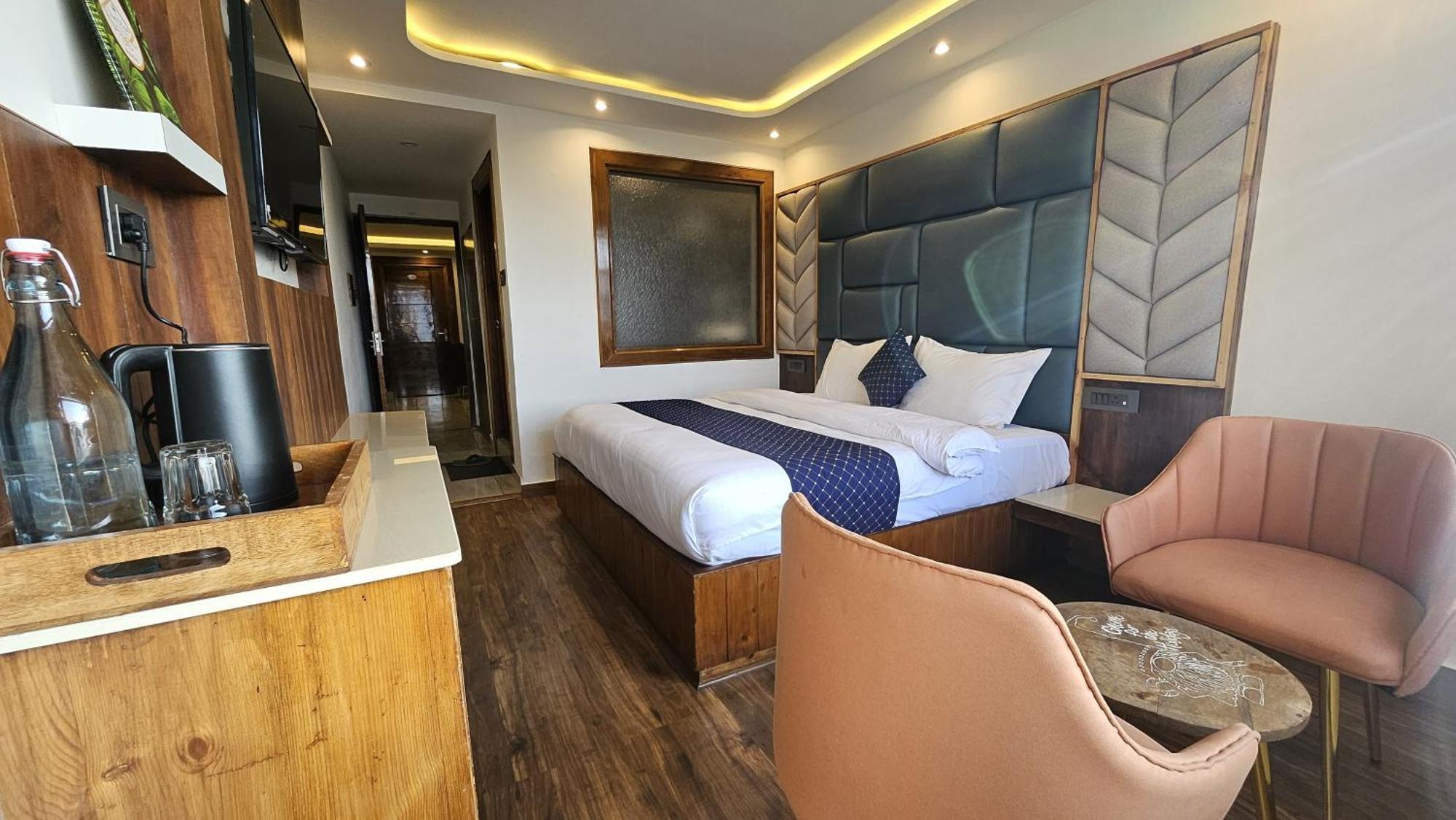 Mountain Zest- Simla Royale Near Mall Road Free Pickup From Railway Station Simla מראה חיצוני תמונה