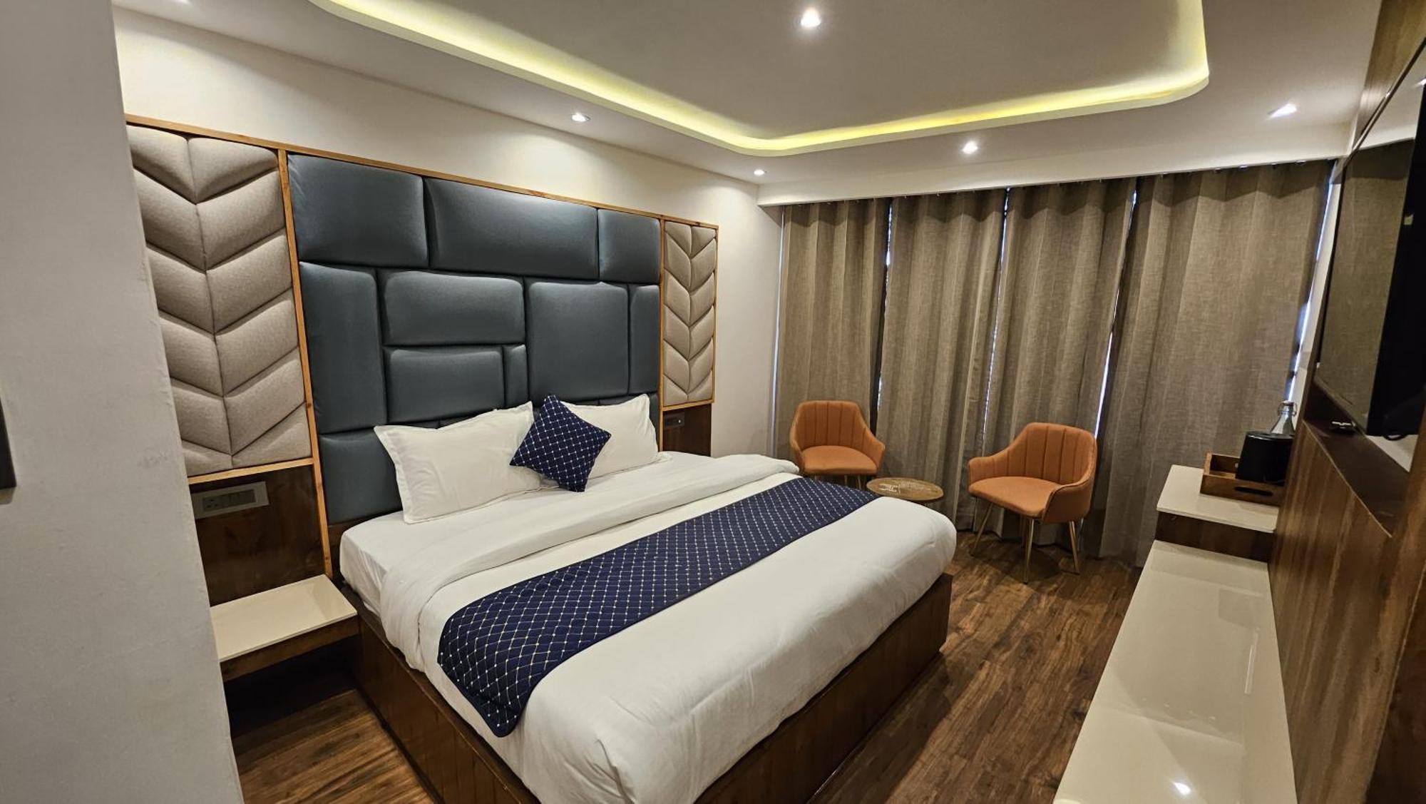 Mountain Zest- Simla Royale Near Mall Road Free Pickup From Railway Station Simla מראה חיצוני תמונה