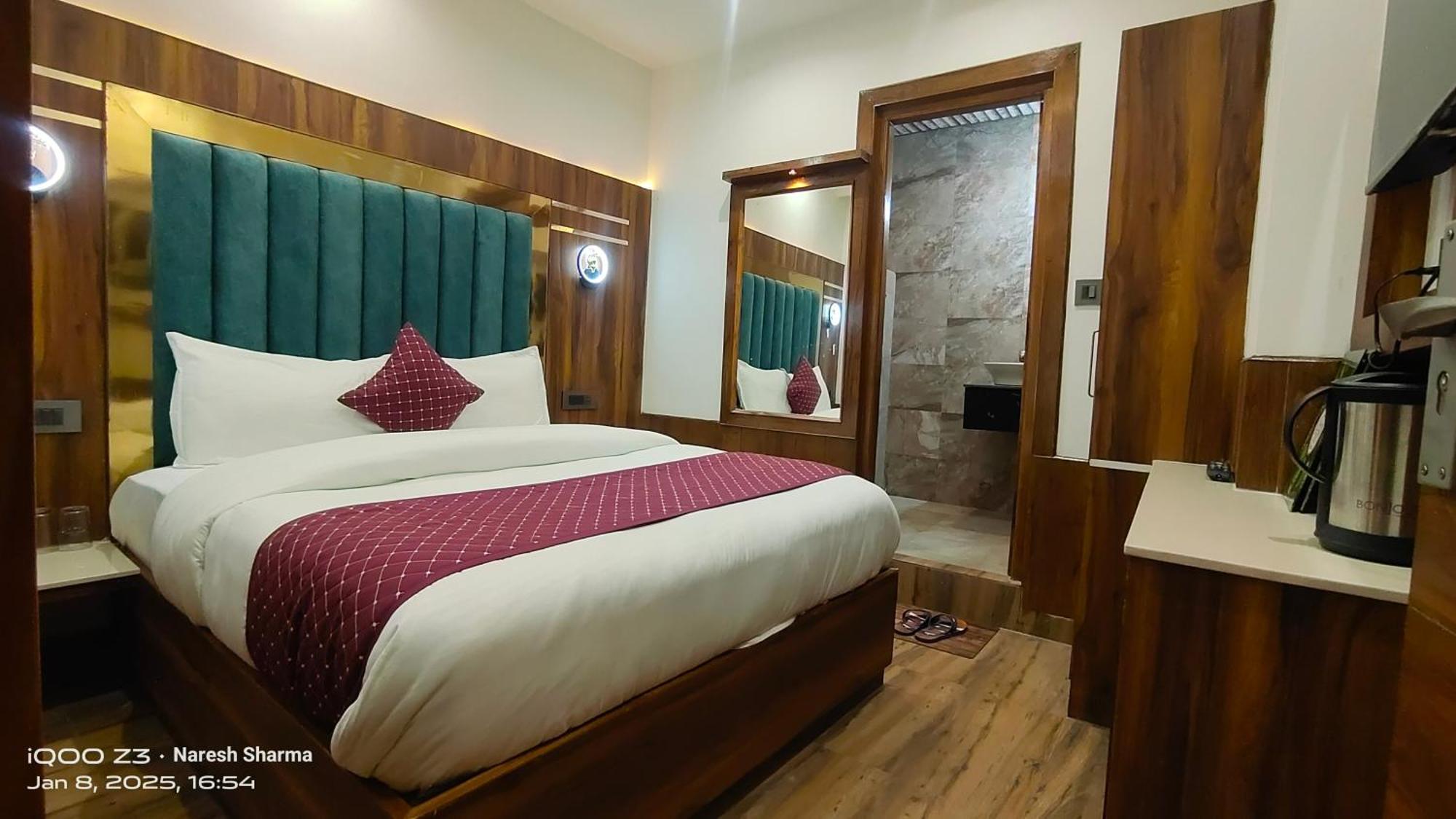 Mountain Zest- Simla Royale Near Mall Road Free Pickup From Railway Station Simla מראה חיצוני תמונה